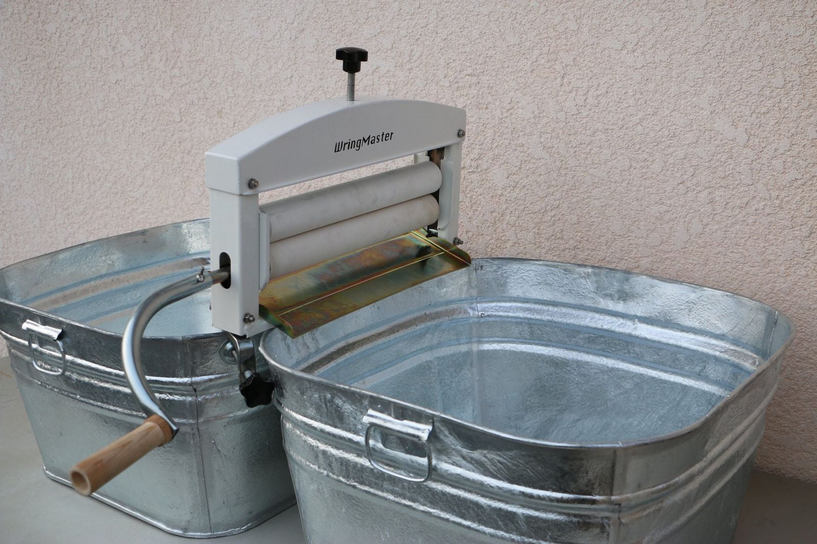 WringMaster Clothes Wringer Hand Crank - Extra wide 14